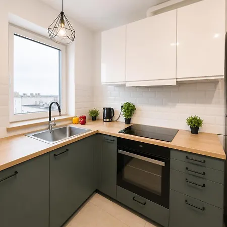 Lumina I Family 2br I With Balcony I Parking Apartment *