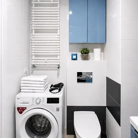 Lumina I Family 2br I With Balcony I Parking Apartment